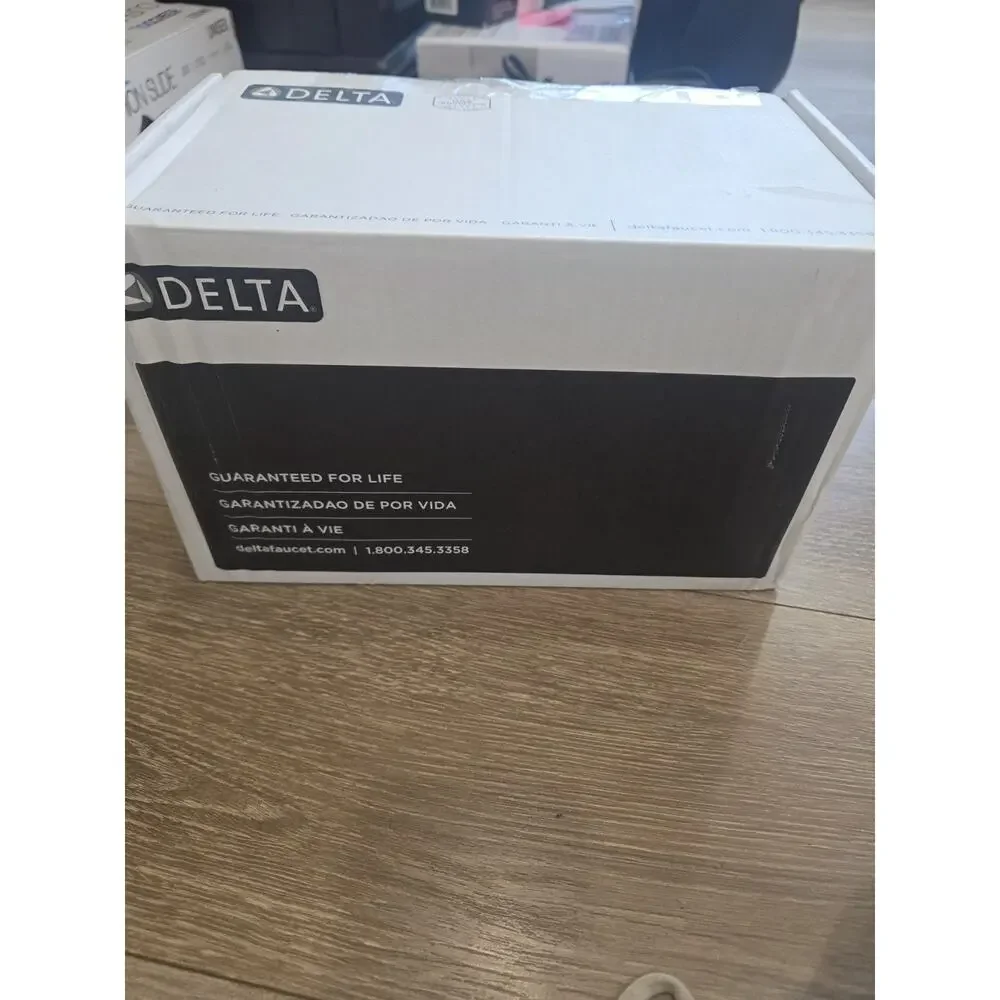 Delta Rinna 25874LF-BL Centerset Bathroom Faucet Matte Black Open Box-NEW